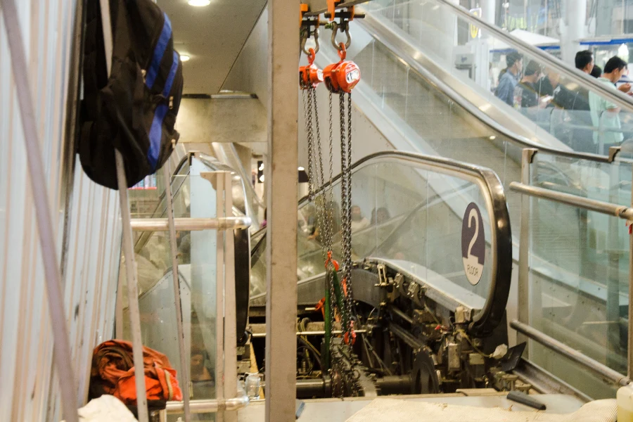 Escalator safety systems from fault detection to controlled braking and reset