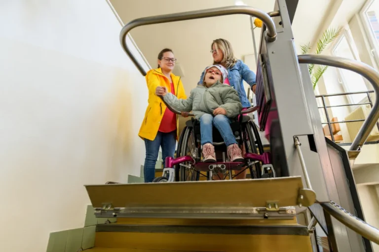 How Much Weight Can a Platform Lift Carry? A Complete Guide to Load Capacity Selection